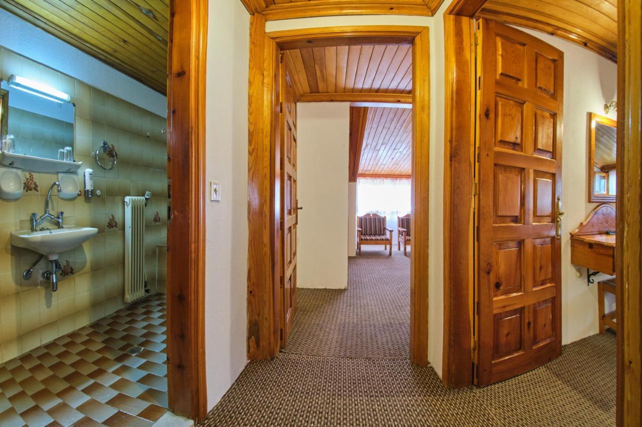 Hotel Victoria Mețovo Exterior foto